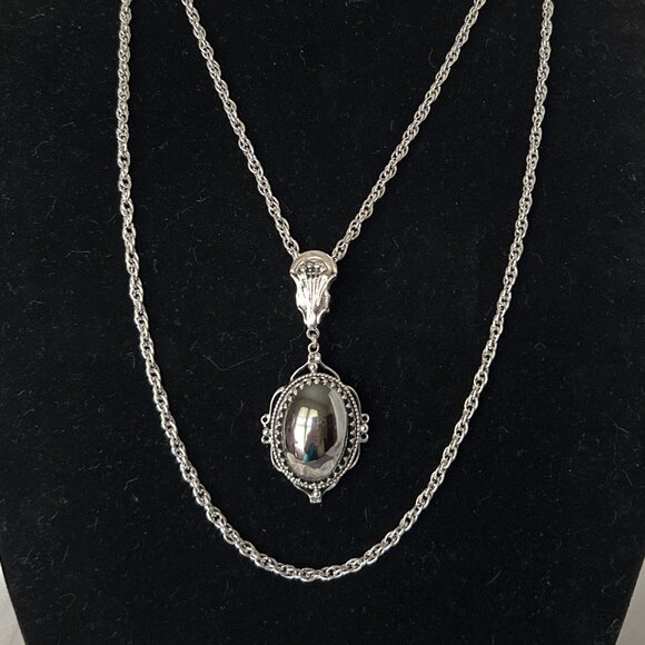 Whiting & Davis Silver Pendant with Large Hematite Cabochon on Chain Necklace - Picture 6 of 11
